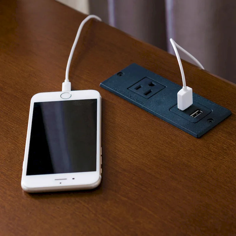Comodino Nero/Bianco/Marrone/Grigio/Blu scuro con cassetto e porte di ricarica